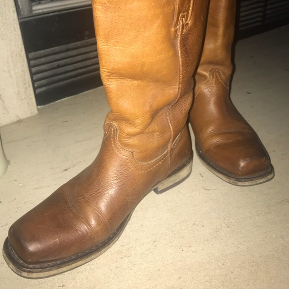 Bronx Genuine Leather Boots - Picture 2 of 2